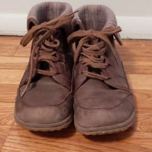 Chaco Barberry Boots Mahogany